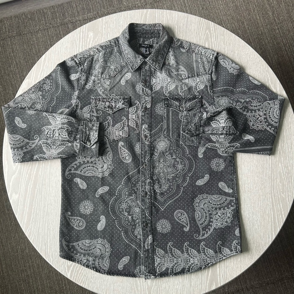 Men's Denim Paisley Button-Down Shirt. (Charcoal)